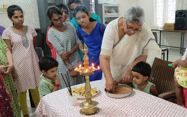 Cultivating Learning the Traditional Way: Vidhyarambham Ezhuthiniruthu at Shanthi Bhavan